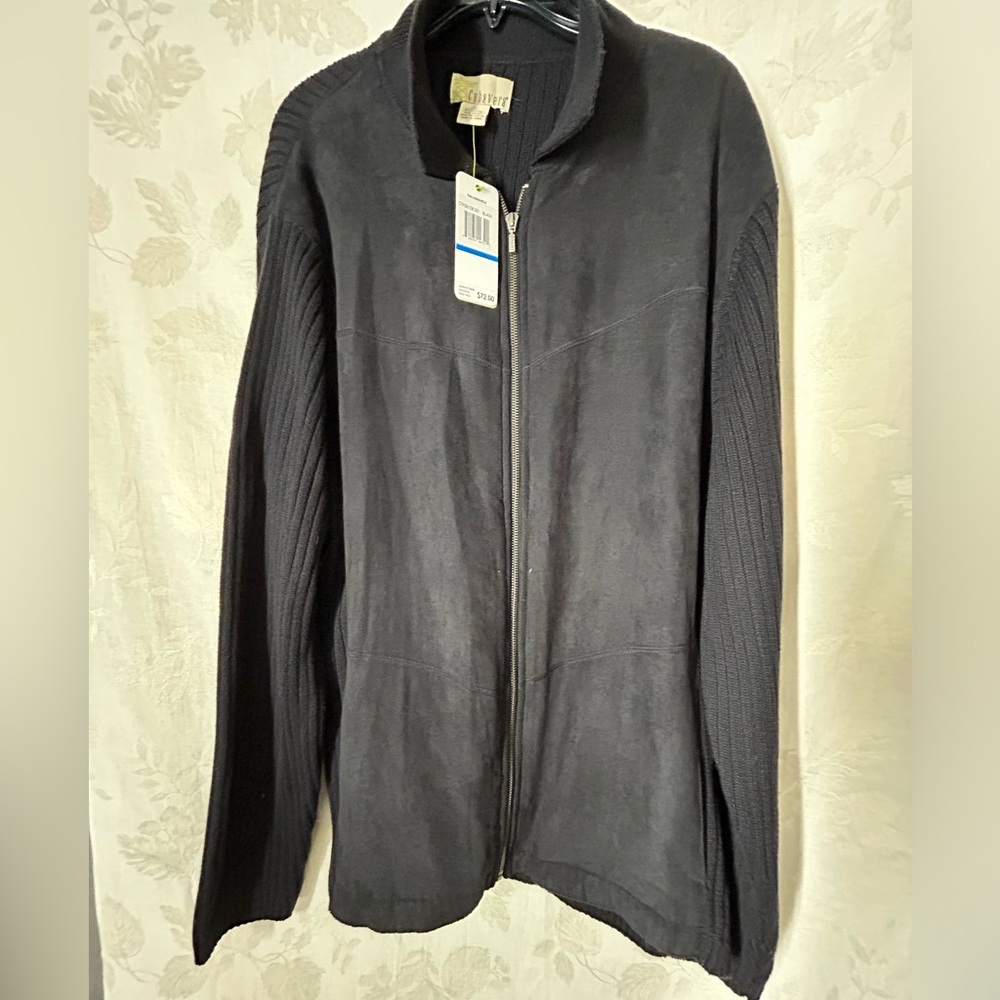 NWT Cubavera Men’s Sweater Size XL
Black Full front zip up Faux suede front